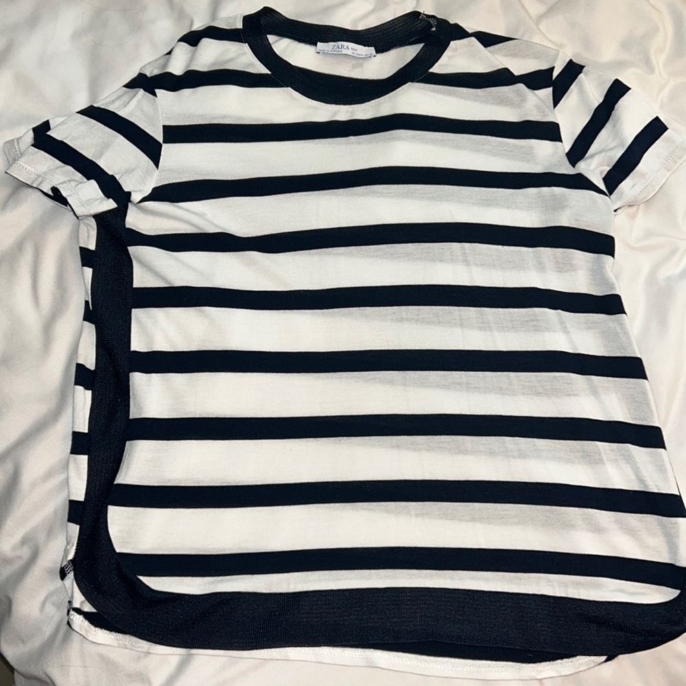 ZARA - Stripped Basic T-Shirt